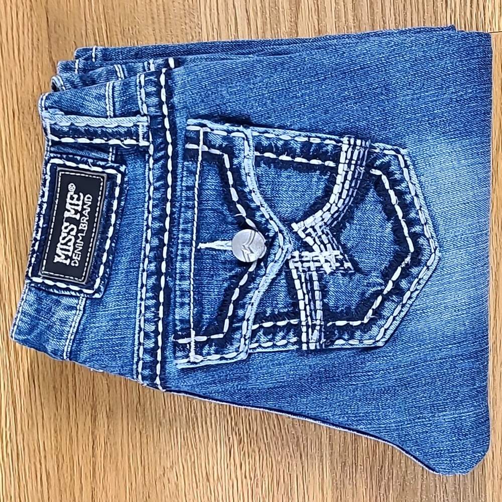 MISS ME VINTAGE JEANS SHORTS WOMEN'S 28x19 BLUE IRENE CAPRI DISTRESSED DENIM